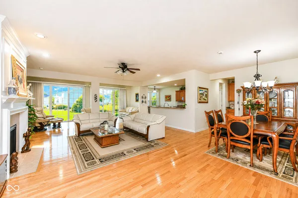 Property Slideshow image 2 of 44 | 13016 shiraz ln, Fishers, IN, 46037