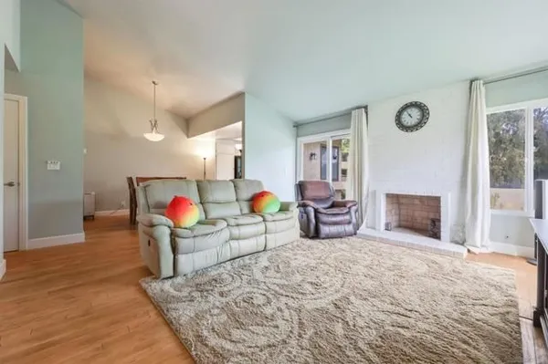 Property Slideshow image 2 of 21 | 12728 camino de la breccia 13, San Diego, CA, 92128