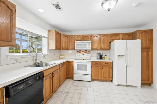 Property Slideshow image 2 of 35 | 248 river dr 248, Brookhaven, NY, 11955