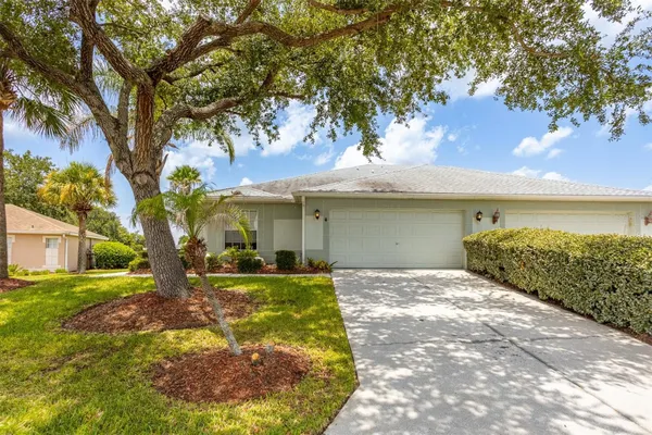 Property Slideshow image 2 of 44 | 29312 marker loop, San Antonio, FL, 33576