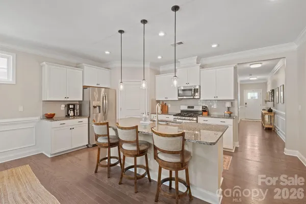 Property Slideshow image 3 of 41 | 261 robinwood ln, Lake Wylie, SC, 29710