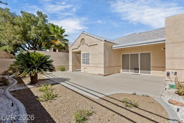 Property Slideshow image 3 of 26 | 472 fallwood ln, Las Vegas, NV, 89107