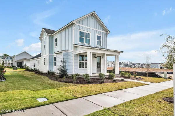 Property Slideshow image 3 of 37 | 5209 moonshell loop, Wilmington, NC, 28412