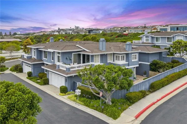 Property Slideshow image 2 of 36 | 3510 lilac ave 13, Corona Del Mar, CA, 92625