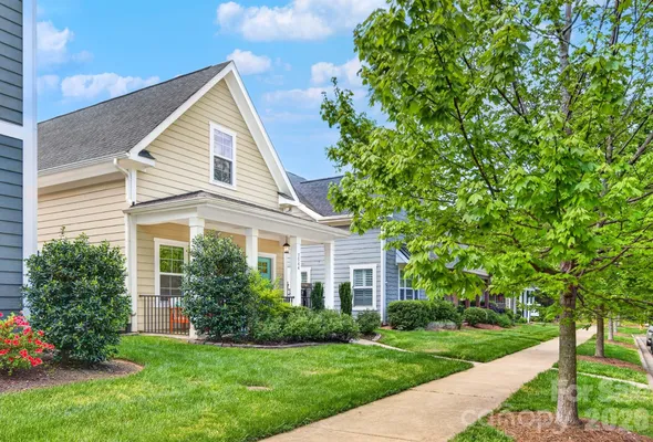 Property Slideshow image 3 of 44 | 7544 fairway villa cir, Denver, NC, 28037