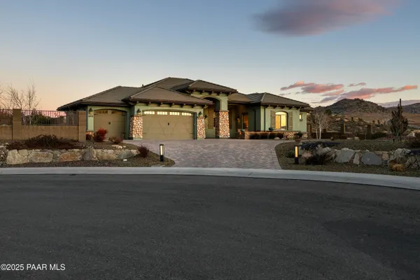 Property Slideshow image 2 of 95 | 5201 peavine view trl, Prescott, AZ, 86301