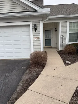 Property Slideshow image 3 of 3 | 14065 moraine hills dr, Huntley, IL, 60142