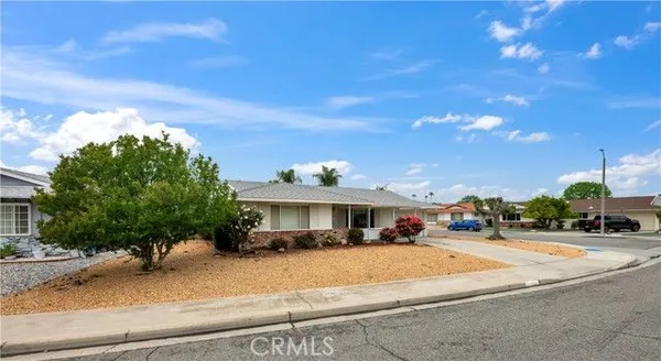 Property Slideshow image 2 of 23 | 1520 sandlewood dr, Hemet, CA, 92543