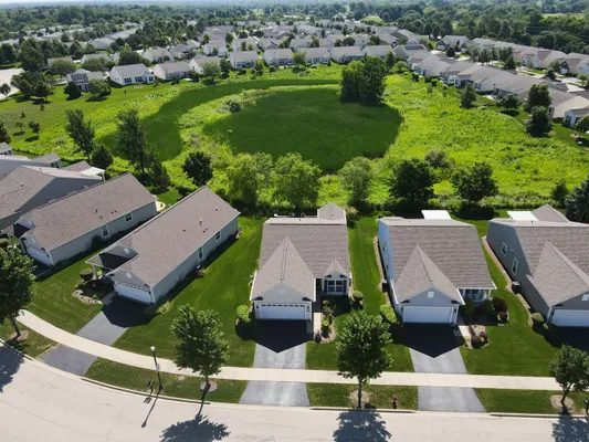 Property Slideshow image 2 of 22 | 3423 epstein cir, Mundelein, IL, 60060