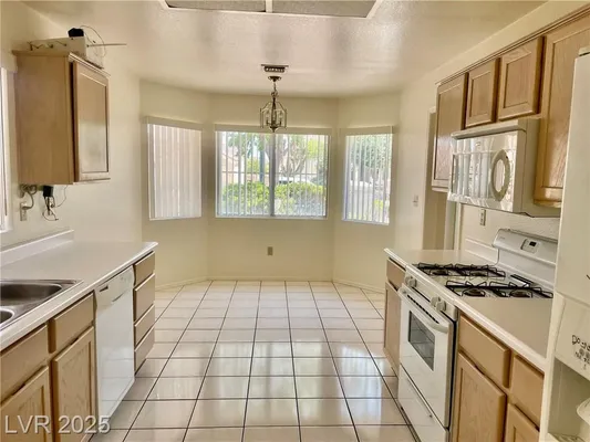 Property Slideshow image 3 of 8 | 2465 palmridge dr, Las Vegas, NV, 89134