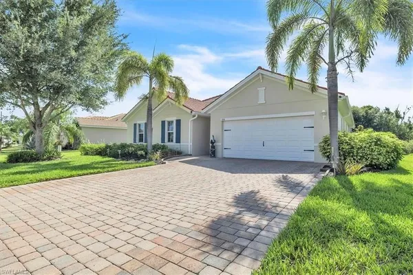 Property Slideshow image 2 of 45 | 3216 birch tree ln, Alva, FL, 33920
