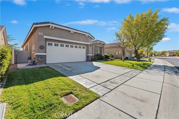 Property Slideshow image 2 of 37 | 10509 lanigan rd, Apple Valley, CA, 92308