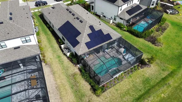 Property Slideshow image 2 of 26 | 10179 milky way cir, Sarasota, FL, 34241