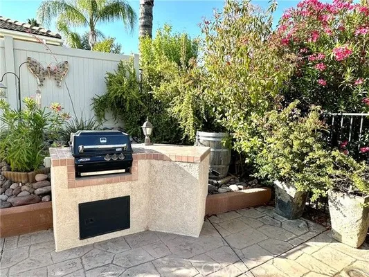 Property Slideshow image 2 of 3 | 29190 ridgestone dr, Menifee, CA, 92584