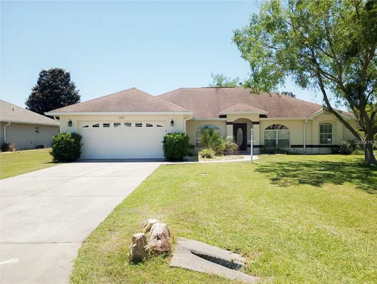 Property Slideshow image 3 of 68 | 4572 nw 32nd st, Ocala, FL, 34482