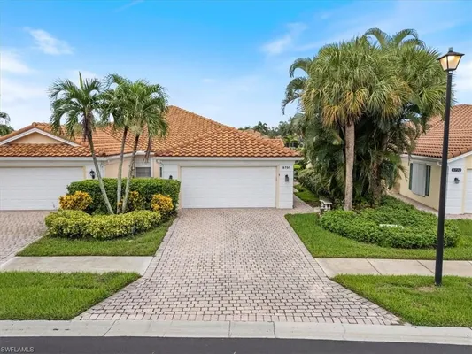Property Slideshow image 2 of 27 | 5756 drummond way, Naples, FL, 34119