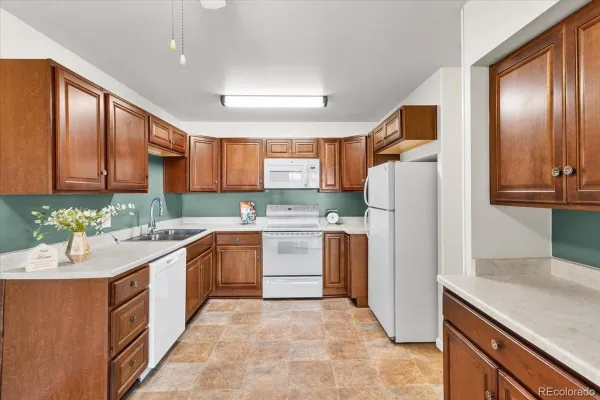 Property Slideshow image 3 of 15 | 620 s alton way 2d, Denver, CO, 80247