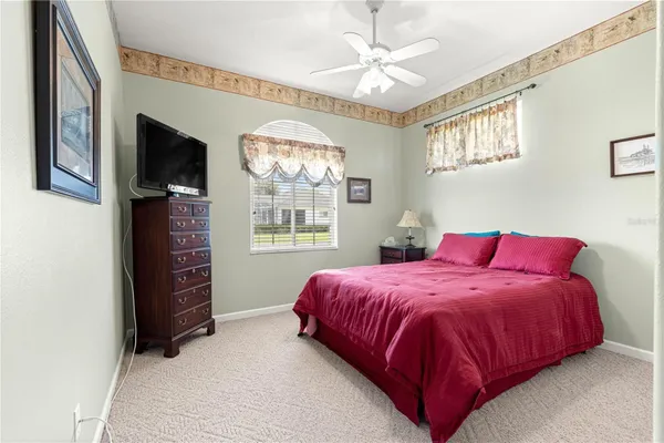 Property Slideshow image 3 of 50 | 5543 nw 25th loop, Ocala, FL, 34482