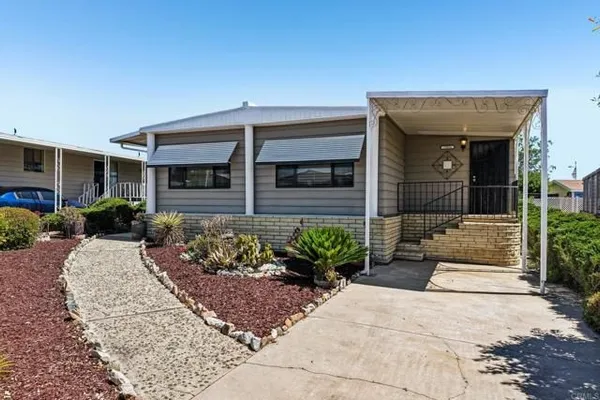 Property Slideshow image 2 of 50 | 29056 via playa del rey, Murrieta, CA, 92563