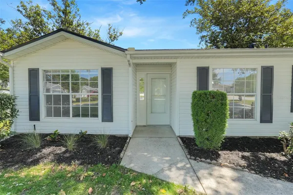 Property Slideshow image 2 of 39 | 25212 clifford hl, Leesburg, FL, 34748