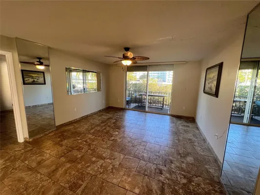 Property Slideshow image 3 of 18 | 9 haig pl 101, Dunedin, FL, 34698