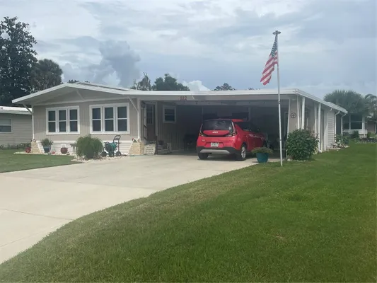 Property Slideshow image 2 of 26 | 112 lyonia ln, Wildwood, FL, 34785