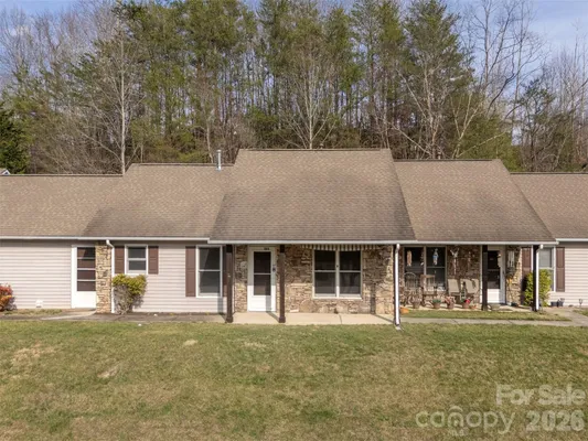 Property Slideshow image 3 of 27 | 203 rocky mountain way, Arden, NC, 28704