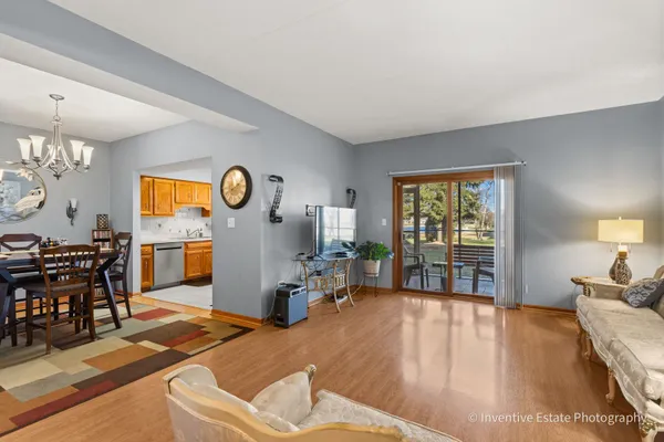 Property Slideshow image 2 of 19 | 6540 pine trail ln apt 2, Tinley Park, IL, 60477