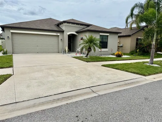 Property Slideshow image 2 of 20 | 9712 sage creek dr, Ruskin, FL, 33573