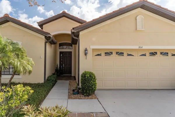 Property Slideshow image 2 of 66 | 304 silver falls dr, Apollo Beach, FL, 33572