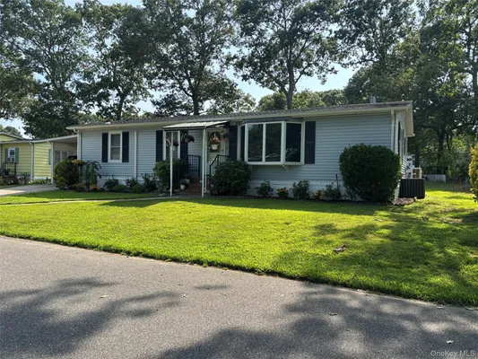 Property Slideshow image 2 of 45 | 1661 old country rd 454, Riverhead, NY, 11901