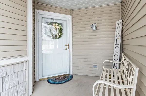 Property Slideshow image 2 of 21 | 2525 park ridge ct # 2525, Crest Hill, IL, 60403