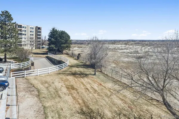 Property Slideshow image 3 of 35 | 13902 e marina dr 311, Aurora, CO, 80014