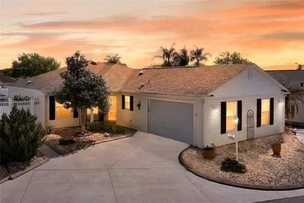 Property Slideshow image 3 of 53 | 1147 elizabeth ct, The Villages, FL, 32162