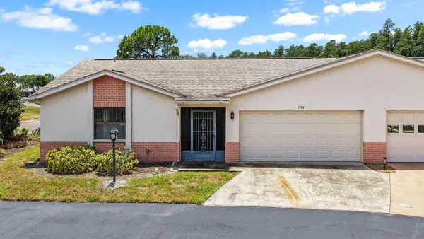 Property Slideshow image 2 of 36 | 1760 atrium dr, Sun City Center, FL, 33573