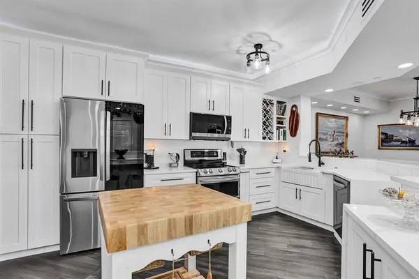 Property Slideshow image 2 of 57 | 7755 yardley dr 209, Tamarac, FL, 33321