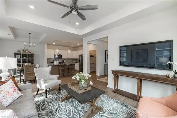 Property Slideshow image 2 of 47 | 206 oxford ave # 47-2, Smithfield, VA, 23430