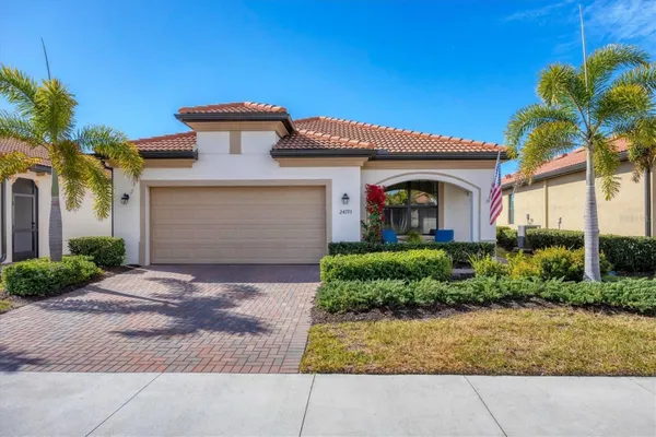 Property Slideshow image 3 of 100 | 24193 spartina dr, Venice, FL, 34293