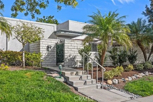 Property Slideshow image 2 of 19 | 2220 w via c, Laguna Woods, CA, 92637