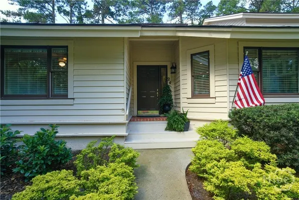 Property Slideshow image 2 of 6 | 24 franklin creek rd, Savannah, GA, 31411