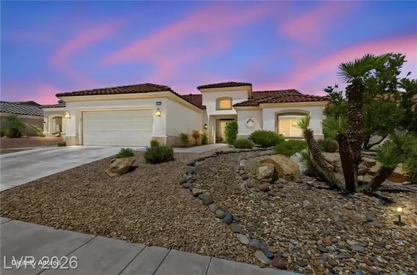Property Slideshow image 2 of 70 | 2705 byron dr, Las Vegas, NV, 89134