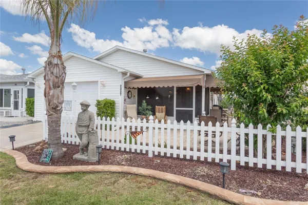 Property Slideshow image 3 of 32 | 2427 southern oak st, The Villages, FL, 32162