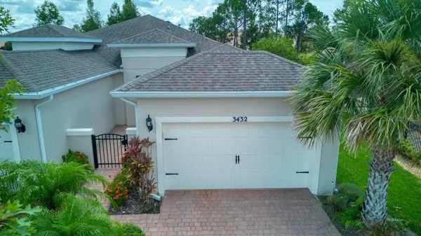 Property Slideshow image 2 of 43 | 3432 fallbrook dr, Poinciana, FL, 34759