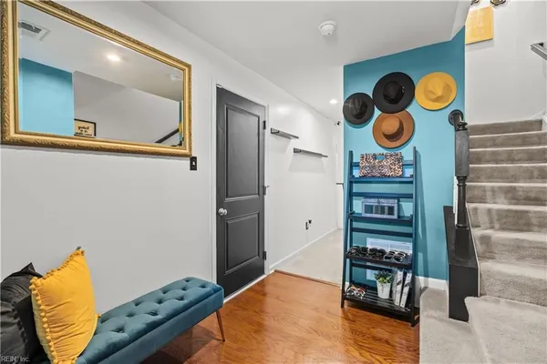 Property Slideshow image 3 of 27 | 106 mccormick pl, Williamsburg, VA, 23185