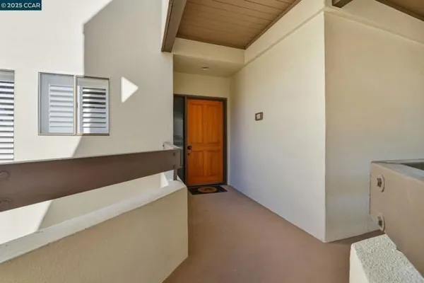 Property Slideshow image 3 of 33 | 1221 avenida sevilla 1b, Walnut Creek, CA, 94595