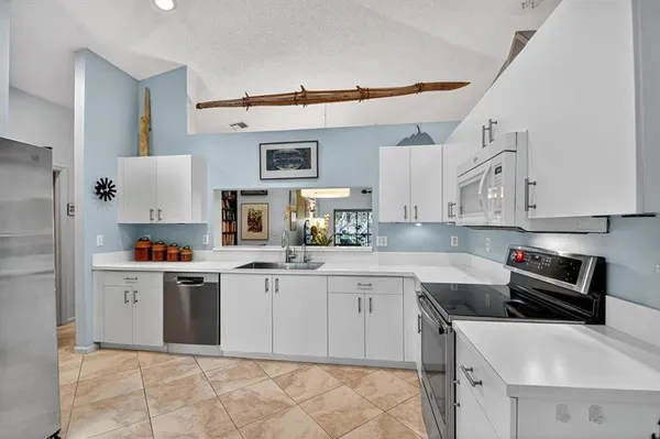 Property Slideshow image 3 of 31 | 9633 sills dr 201, Boynton Beach, FL, 33437