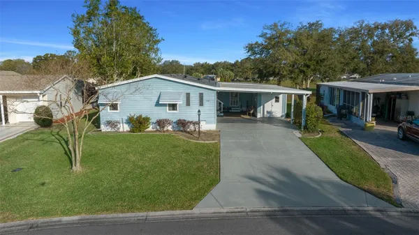 Property Slideshow image 2 of 51 | 1717 lilly ln, Lady Lake, FL, 32159