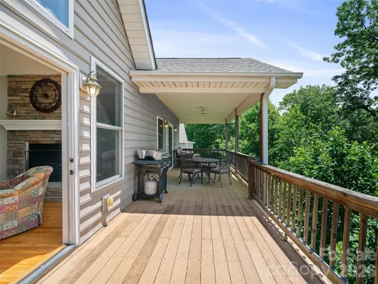 Property Slideshow image 3 of 32 | 67 ashefield ct, Hendersonville, NC, 28791