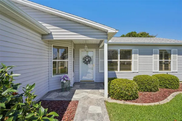 Property Slideshow image 2 of 49 | 2005 claudio ln, The Villages, FL, 32159