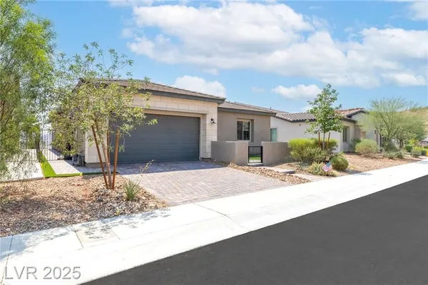 Property Slideshow image 2 of 73 | 80 mirage view dr, Henderson, NV, 89011